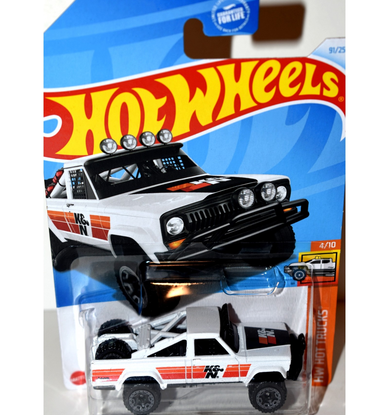 Hot Wheels -1973 Jeep J10 Pickup Truck - Global Diecast Direct