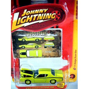 Johnny Lightning Muscle Cars - 1971 Dodge Super Bee