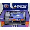 M2 Machines Detroit Muscle ??? - Pez 1964 Dodge A100 Panel Van