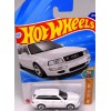 Hot Wheels 1994 Audi Avant RS2 Station Wagon