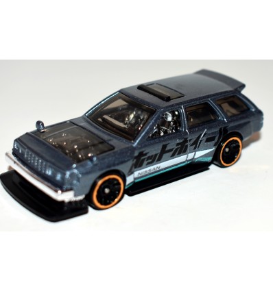 Hot Wheels - Nissan Maxima Wagon Drift Car