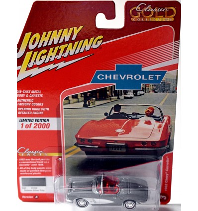 Johnny Lightning Classic Gold - 1962 Chevrolet Corvette Convertible