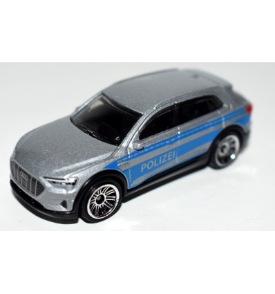 Matchbox - Audi E-Tron SUV Polizei