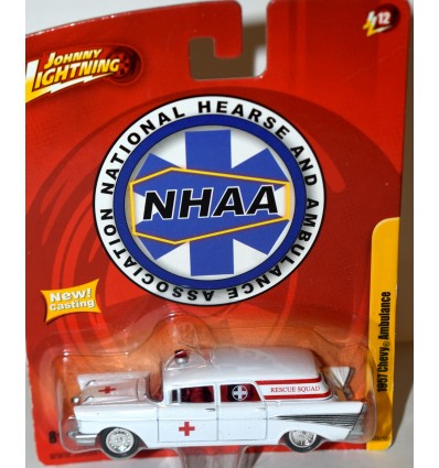 Johnny Lightning Forever 64 - NHAA 1957 Chevrolet Ambulance