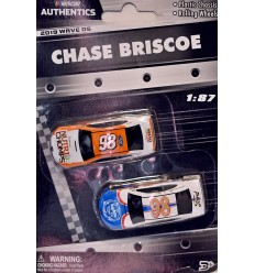 Lionel NASCAR Authentics - HO Scale Chase Briscoe NutriChomps and FoMOCo Ford Mustang Set