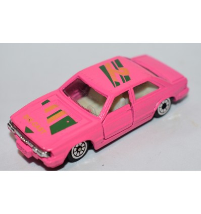 Yatming - Nissan Bluebird Sedan