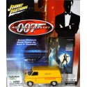 Johnny Lightning James Bond - Living Daylights - 1976 Chevrolet Van Ambulance