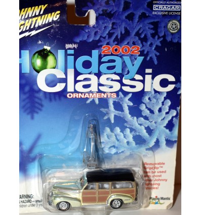 Johnny Lightning Holiday Classics 1941 Chevrolet Woody Station Wagon