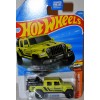 Hot Wheels - Jeep Gladiator with Motorcycles