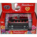 Valentines Day - M2 Machines Sweethearts - 1958 VW Microbus 15 Window USA Model