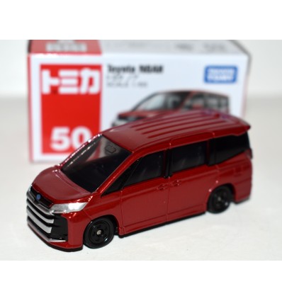 Tomica - 50 - Toyota Noah MiniVan