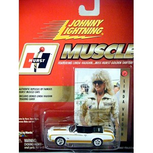 Johnny Lightning: 1972 Hurst Oldsmobile 442 Convertible