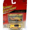 Johnny Lightning Classic Gold - Plymouth Prowler