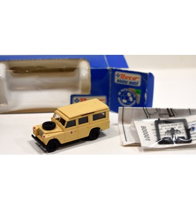 Roco (337) Red Cross Land Rover Ambulance