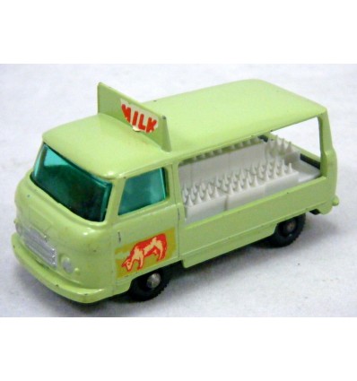 Matchbox Regular Wheels - (21 C-8) Commer Milk Float