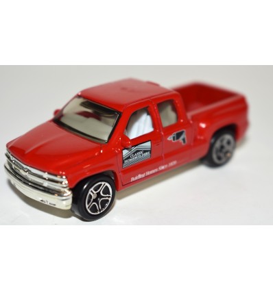 Matchbox - Homebulders Chevrolet Silverado Crew Cab Contractor Pickup Truck