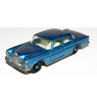 Matchbox Regular Wheels - Mercedes-Benz 300 SE Sedan