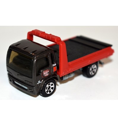 Matchbox - Isuzu Delivery Flatbed Tow Truck