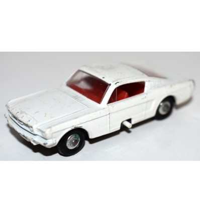 Matchbox Regular Wheels (8E-1) Ford Mustang 2+2 Fastback