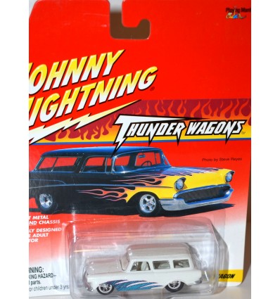 Johnny Lightning Thunder Wagons Rumbler - Rambler Station Wagon
