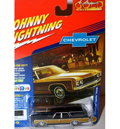 Johnny Lightning - Classic Gold - Limited Edition 1973 Chevrolet Caprice Station Wagon