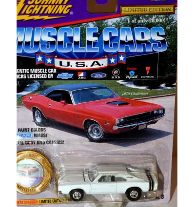 Johnny Lightning Muscle Cars USA - 1968 Dodge Charger