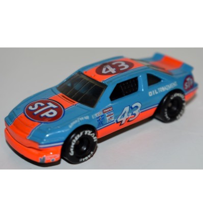 Matchbox - Richard Petty Pontiac Grand Prix NASCAR Stock Car