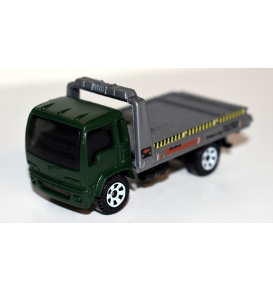 Matchbox - Isuzu Delivery Flatbed Tow Truck