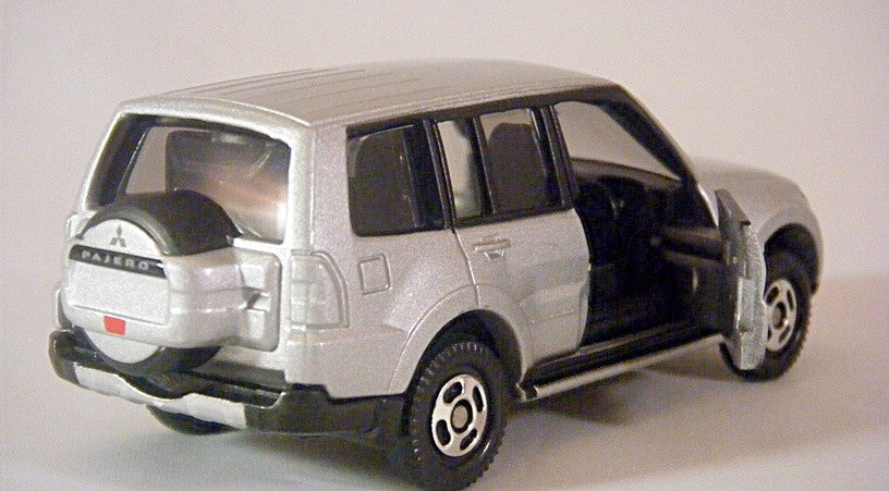 Tomica - Mitsubishi Pajero SUV