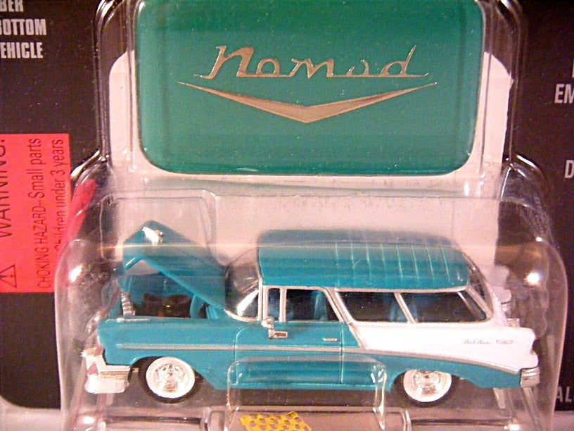 Racing Champions  1956 Chevrolet Nomad Station Wagon