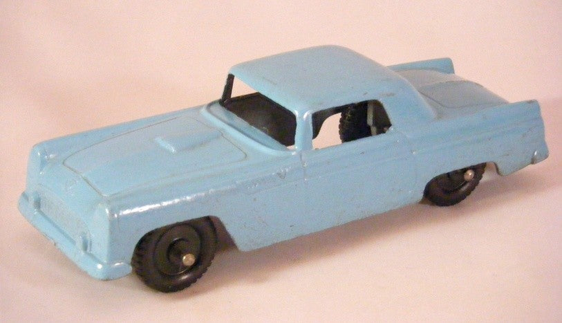 TootsieToy 1955 Ford Thunderbird Coupe