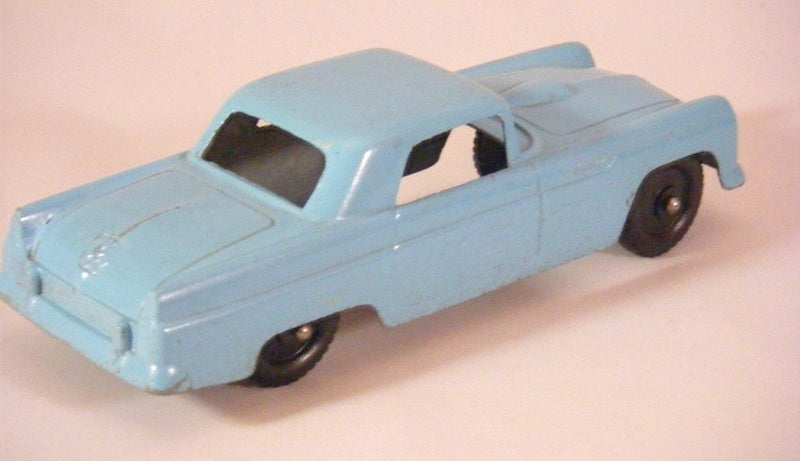 TootsieToy 1955 Ford Thunderbird Coupe