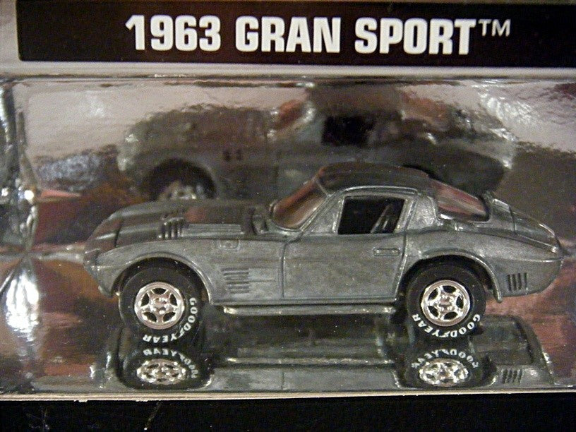 Johnny Lightning First Shots - 1963 Chevrolet Corvette Grand Sport