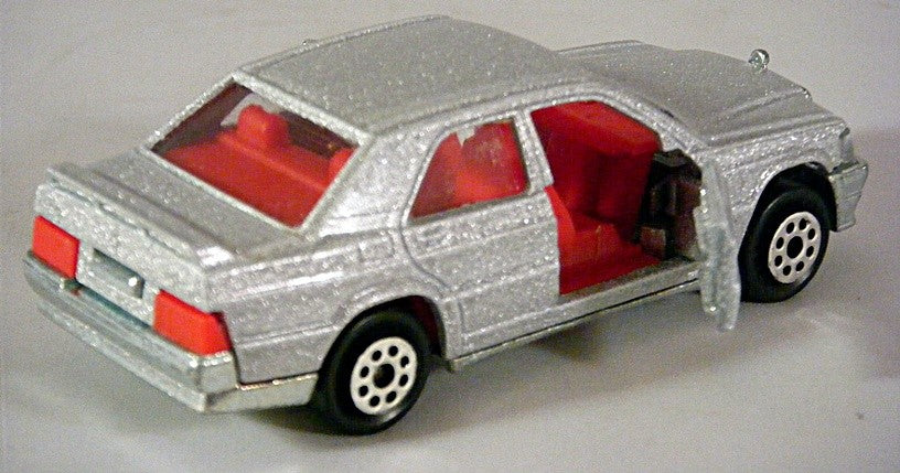 Majorette - Mercedes-Benz 190E Sedan