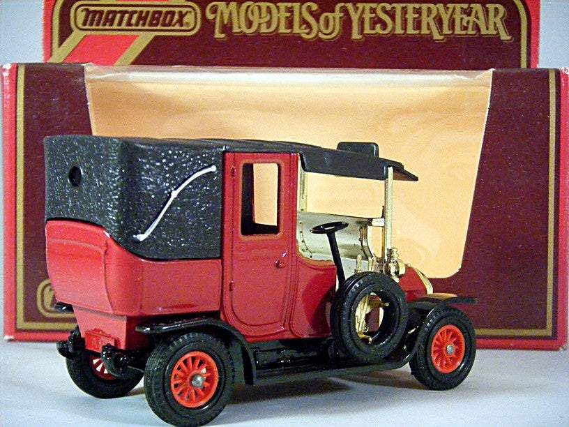 Matchbox Models of Yesterday Y-28 - 1907 UNIC Taxi Cab