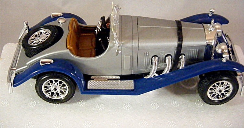 Bburago - 1:24 Scale (1509) 1928 Mercedes SSK