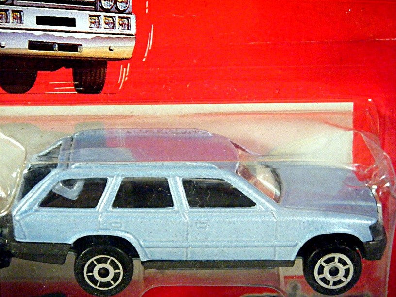 Majorette - Mercedes-Benz 300 Station Wagon and Glider Set