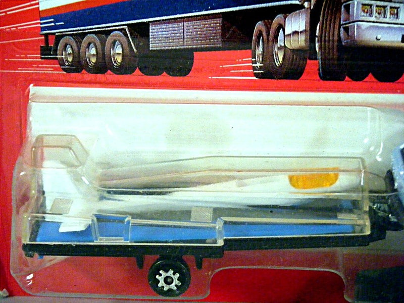 Majorette - Mercedes-Benz 300 Station Wagon and Glider Set