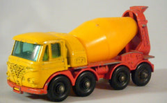 Matchbox Regular Wheels - Foden 8 Wheel Concrete Truck