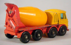Matchbox Regular Wheels - Foden 8 Wheel Concrete Truck