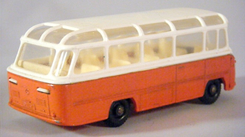 Matchbox Regular Wheels - Mercedes-Benz Coach