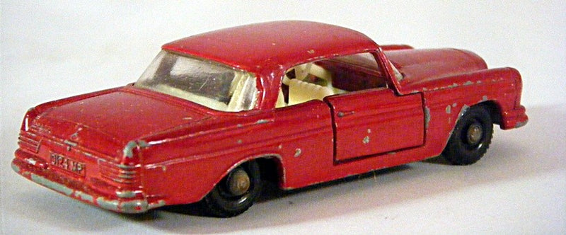 Matchbox Regular Wheels (53B-3) Mercedes-Benz 220SE