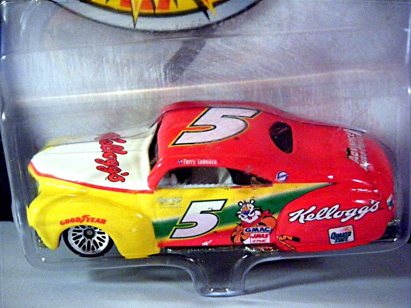 Hot Wheels Racing - Terry Labonte Corn Flakes 40 Ford NASCAR Taildragger