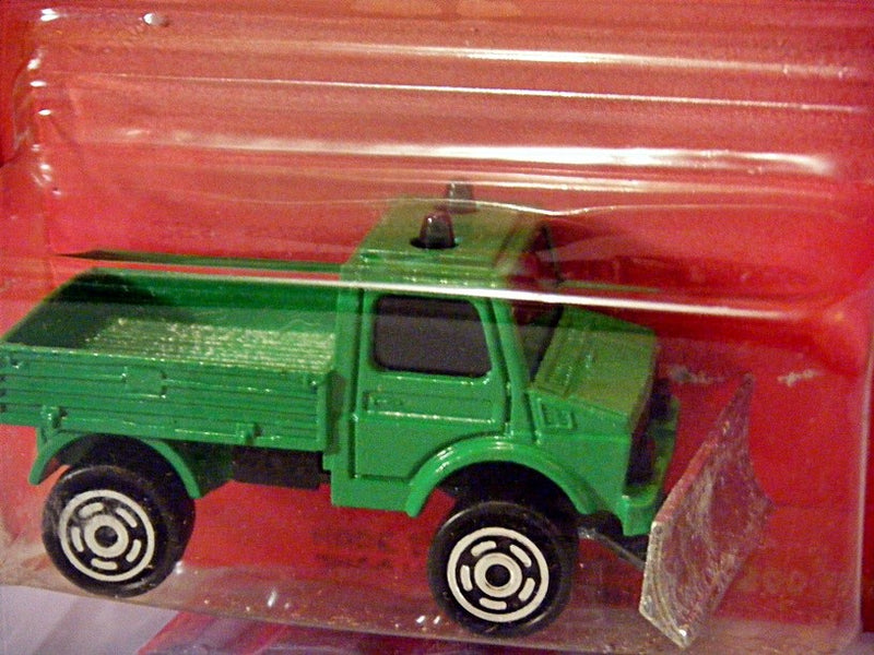 Majorette 200 Series - Mercedes-Benz Unimog Snow Plough