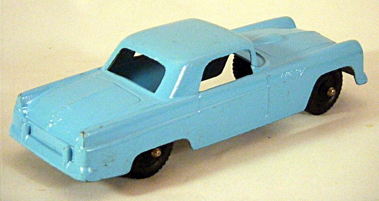Tootsietoy 1955 Baby Blue Ford Thunderbird Coupe
