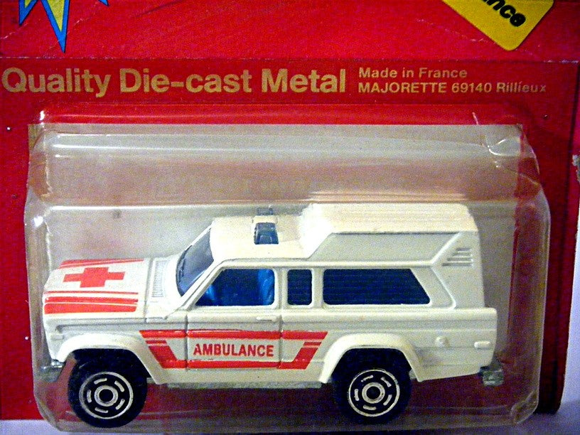 Majorette 200 Series - Jeep Grand Cherokee Red Cross Ambulance