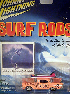 Johnny Lightning Surf Rods - 1957 Chevy Bel Air Palos Verde Vixens