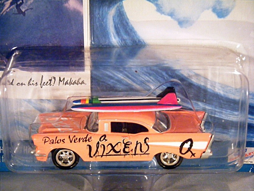 Johnny Lightning Surf Rods - 1957 Chevy Bel Air Palos Verde Vixens