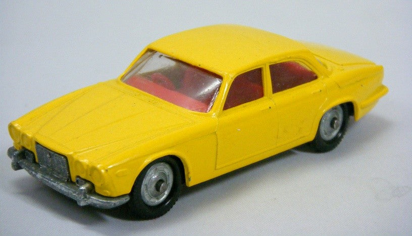 Husky - Jaguar XJ6 4.2