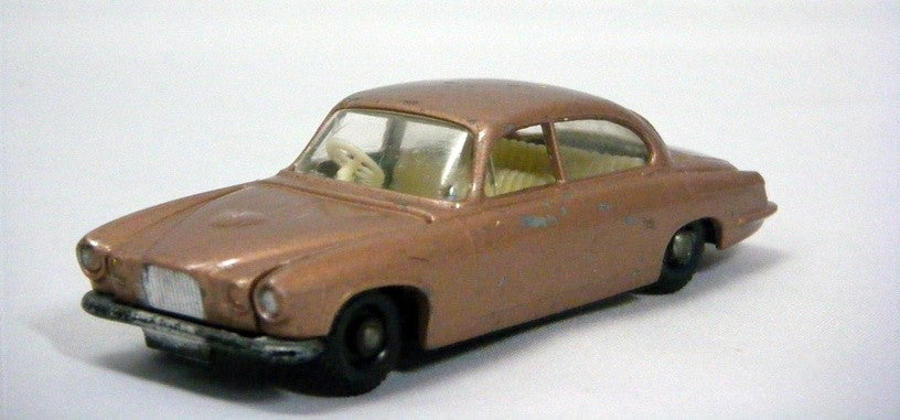 Matchbox Regular Wheels - Jaguar Mark 10 Sedan (MB28-C3)